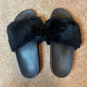 Steve Madden furry slides